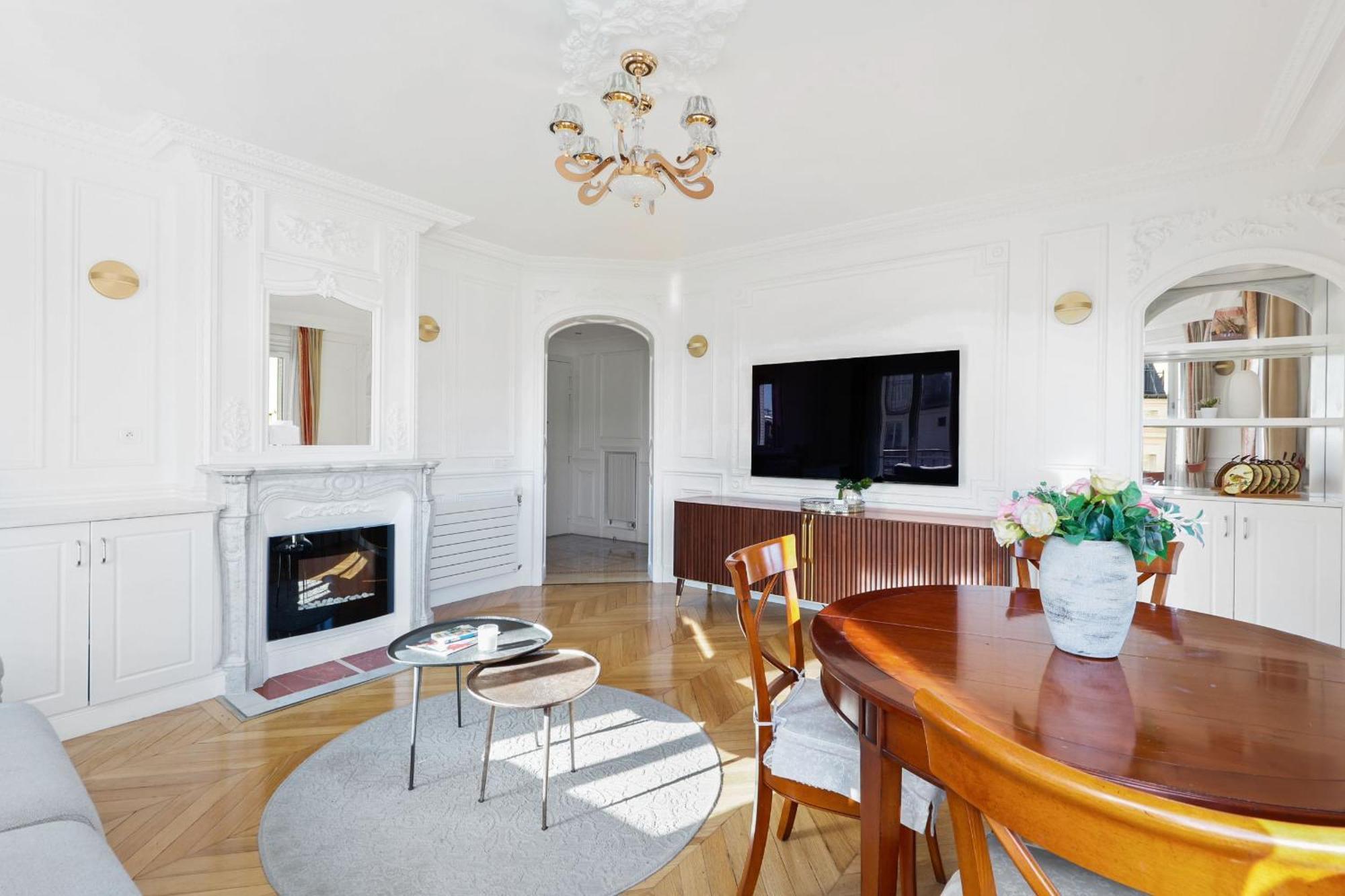 Estelle, Luxe Au 1er Arrondissement * Parigi